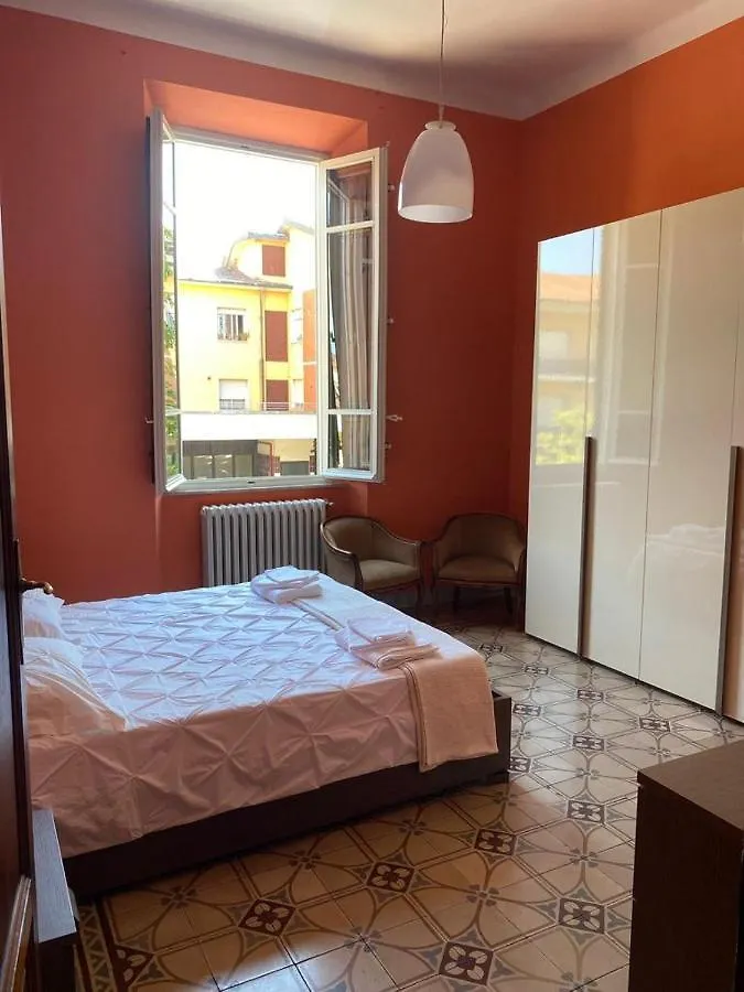 Augusto House Apartment Lucca Italy